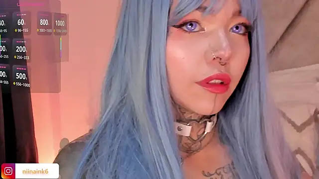 Snapshot of NinaInk chatting on October 14, 1:01 pm NinaInk online show from October 14, 1:01 pm