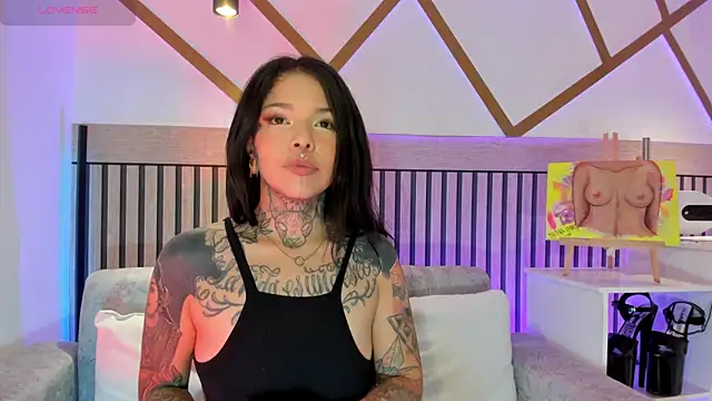 Snapshot of NinaInk chatting on March 20, 4:19 pm NinaInk online show from March 20, 4:19 pm