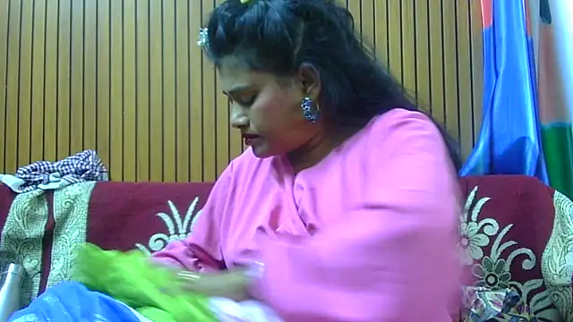 Snapshot of sexy_roma chatting on November 2, 5:40 pm sexy roma online show from November 2, 5:40 pm