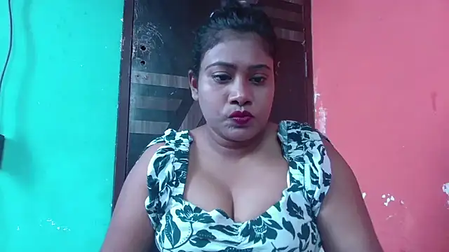 Snapshot of sexy_roma chatting on May 20, 6:21 am sexy roma online show from May 20, 6:21 am