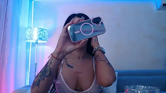 LaylaCruzRose online show from March 27, 6:44 am