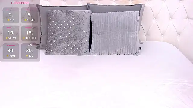 KiaraDevlynn online show from March 20, 1:12 pm