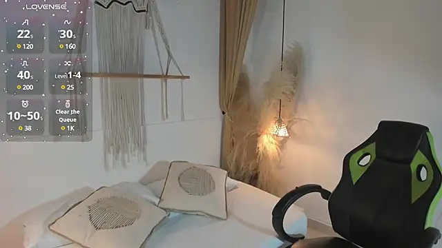 Snapshot of violetta_mendoza_ chatting on February 20, 2:07 am violetta mendoza online show from February 20, 2:07 am