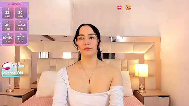 Snapshot of hazel_ross_tcw chatting on May 20, 2:14 pm hazel ross tcw online show from May 20, 2:14 pm