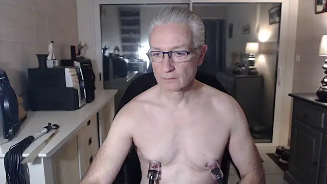 Goduleur69 online show from December 1, 4:34 pm