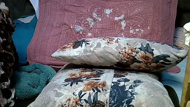 juicy candy1999 online show from April 16, 2:12 am