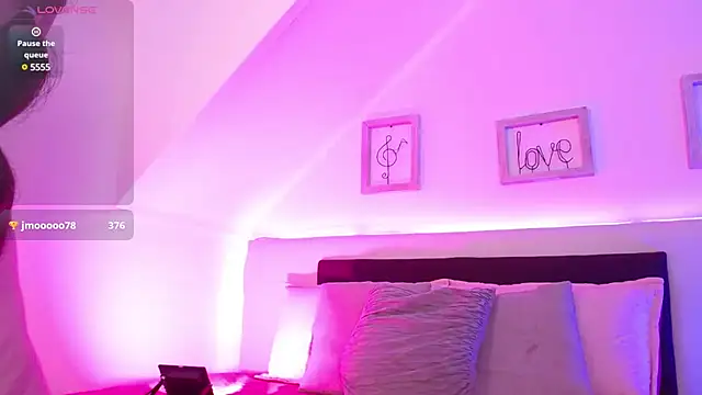 Tifanny grey online show from March 21, 11:01 pm