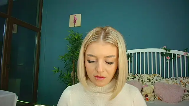 Snapshot of AlicePirs chatting on October 25, 4:11 am AlicePirs online show from October 25, 4:11 am