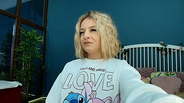 Snapshot of AlicePirs chatting on November 16, 5:12 am AlicePirs online show from November 16, 5:12 am