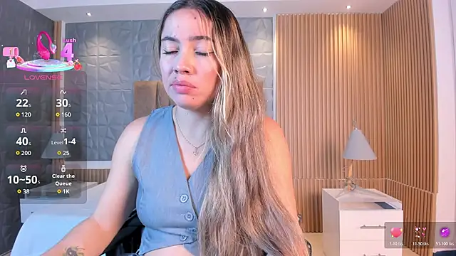 Snapshot of Alessia_Taylorr chatting on November 28, 12:38 pm Alessia Taylorr online show from November 28, 12:38 pm