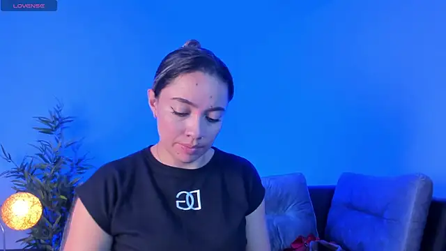 Snapshot of Alessia_Taylorr chatting on March 11, 11:12 am Alessia Taylorr online show from March 11, 11:12 am
