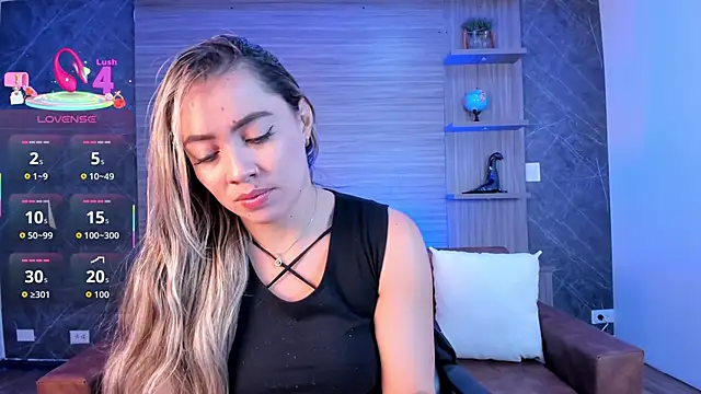 Snapshot of Alessia_Taylorr chatting on September 29, 11:38 am Alessia Taylorr online show from September 29, 11:38 am