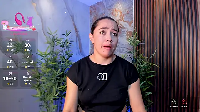 Snapshot of Alessia_Taylorr chatting on October 10, 12:39 pm Alessia Taylorr online show from October 10, 12:39 pm