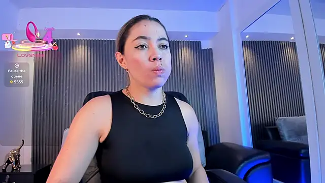 Snapshot of Alessia_Taylorr chatting on November 26, 11:54 am Alessia Taylorr online show from November 26, 11:54 am