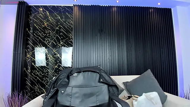 Snapshot of Alessia_Taylorr chatting on November 5, 11:24 am Alessia Taylorr online show from November 5, 11:24 am