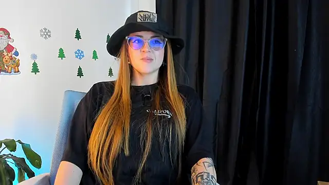 Snapshot of tekila__ chatting on December 13, 8:37 pm tekila online show from December 13, 8:37 pm