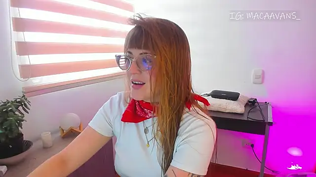 tekila   online show from April 1, 9:45 pm