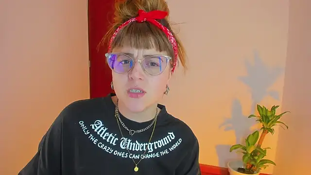 Snapshot of tekila__ chatting on February 14, 12:00 am tekila online show from February 14, 12:00 am