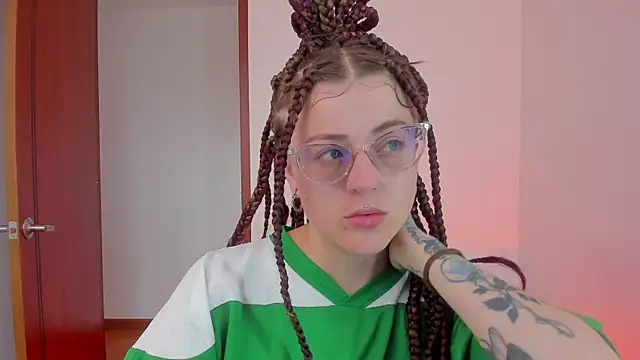 Snapshot of tekila__ chatting on December 21, 8:53 pm tekila online show from December 21, 8:53 pm