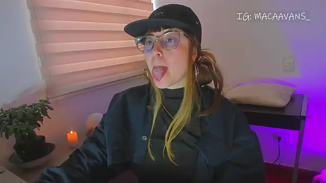 tekila   online show from March 26, 10:40 pm