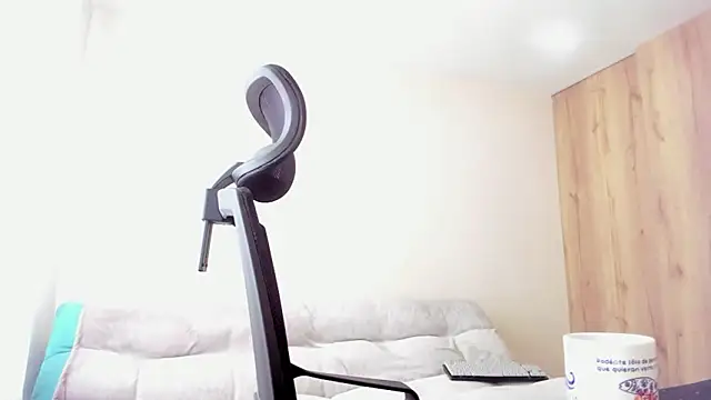 Sweetdreamses  online show from February 13, 2:06 pm