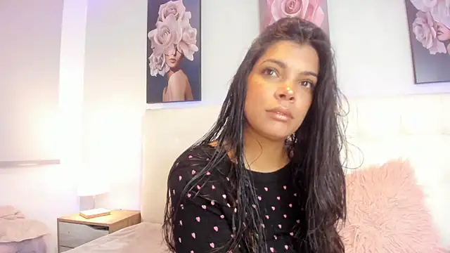 Snapshot of Sweetdreamses_ chatting on February 4, 12:22 pm Sweetdreamses  online show from February 4, 12:22 pm