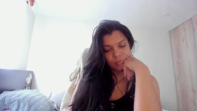 Snapshot of Sweetdreamses_ chatting on October 17, 1:57 pm Sweetdreamses  online show from October 17, 1:57 pm