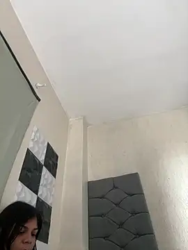 Snapshot of Indiazinhax chatting on January 15, 7:06 pm Indiazinhax online show from January 15, 7:06 pm