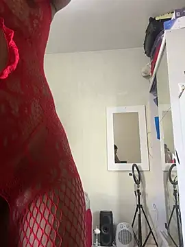 Snapshot of Indiazinhax chatting on February 6, 8:38 pm Indiazinhax online show from February 6, 8:38 pm