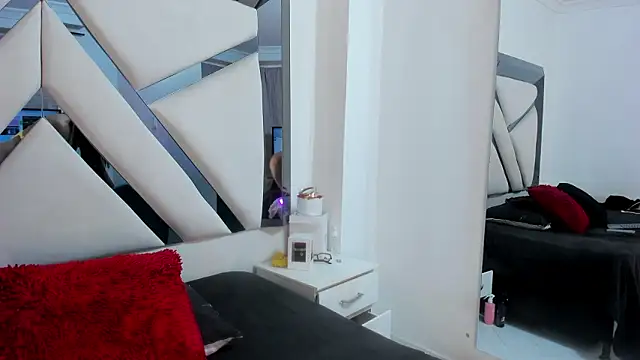 katherineFostel online show from March 10, 6:34 pm