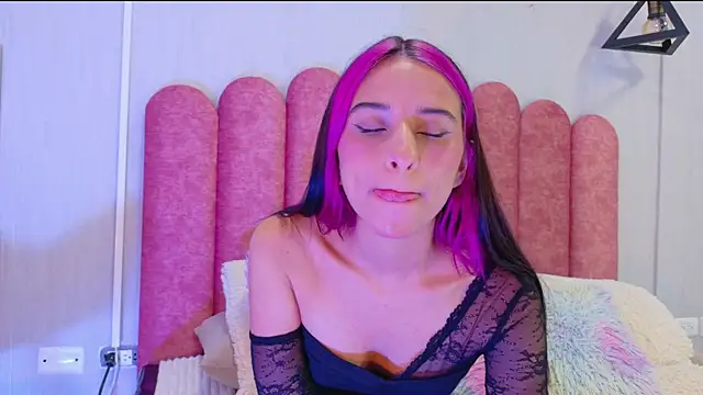 MeganBakerr  online show from October 21, 12:59 pm