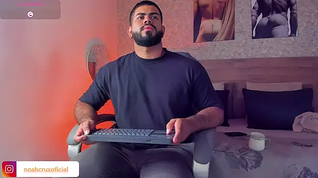 noah crux online show from October 23, 8:29 pm