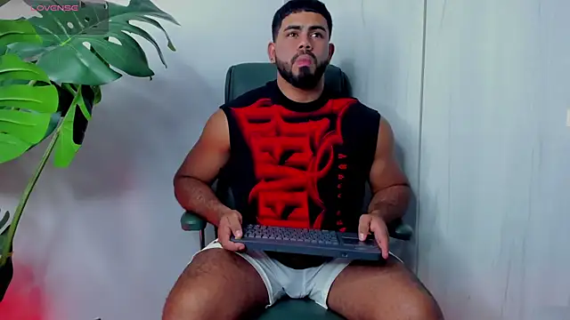 Snapshot of noah_crux chatting on June 12, 9:56 pm noah crux online show from June 12, 9:56 pm