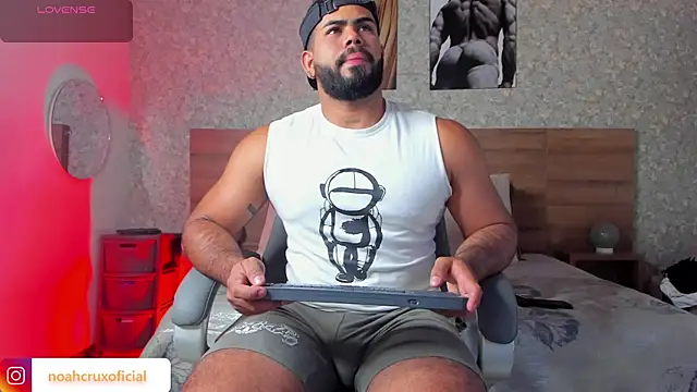 noah crux online show from September 29, 8:14 pm