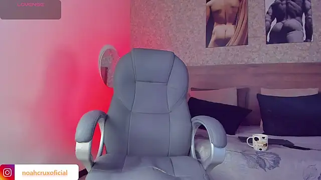 noah crux online show from October 22, 12:26 pm