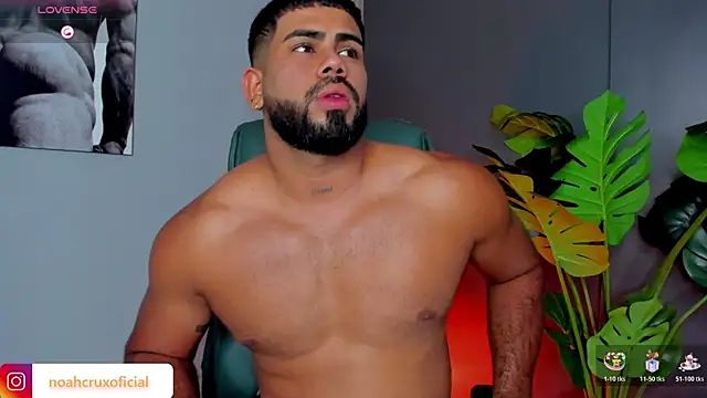 noah crux online show from April 10, 4:30 am