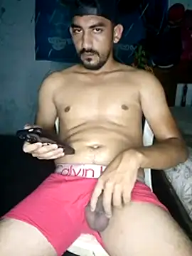 Snapshot of luisvina chatting on July 22, 3:52 am luisvina online show from July 22, 3:52 am