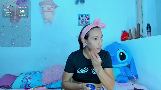 Snapshot of Valeria_Fitness chatting on June 5, 7:03 am Valeria Fitness online show from June 5, 7:03 am