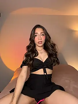 hottiecattiee online show from July 19, 3:59 am