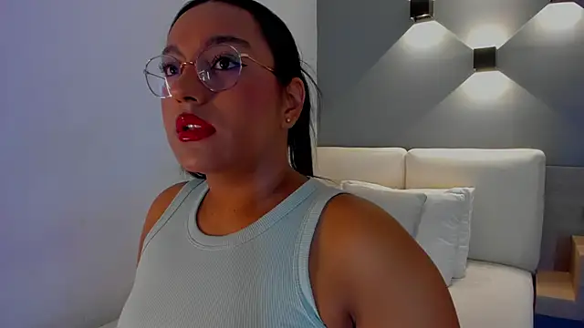 Snapshot of ellamontoya chatting on September 25, 10:54 am ellamontoya online show from September 25, 10:54 am