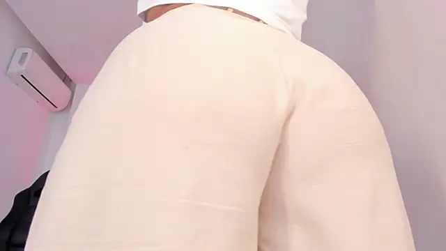 ellamontoya online show from January 7, 12:21 pm