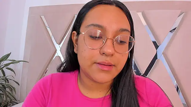 ellamontoya online show from February 28, 12:05 pm