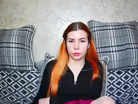 Snapshot of ElllaNuar chatting on September 16, 5:52 am ElllaNuar online show from September 16, 5:52 am