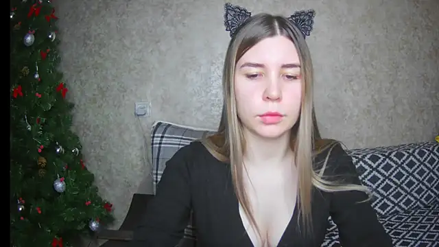 Snapshot of ElllaNuar chatting on January 30, 4:27 am ElllaNuar online show from January 30, 4:27 am