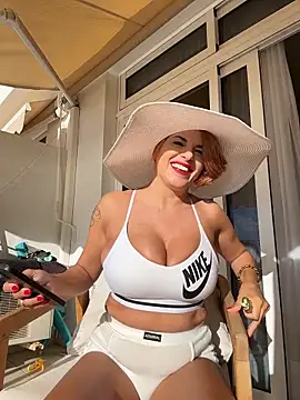 Selvaggia official83 online show from May 13, 6:15 pm