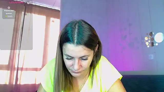 Snapshot of SuchAngel_ chatting on October 24, 2:43 am SuchAngel online show from October 24, 2:43 am