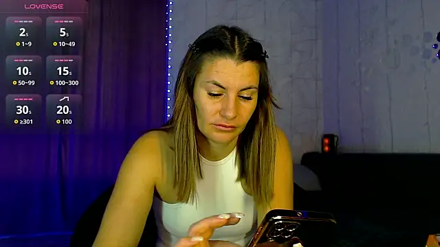 Snapshot of SuchAngel_ chatting on November 17, 2:26 am SuchAngel online show from November 17, 2:26 am