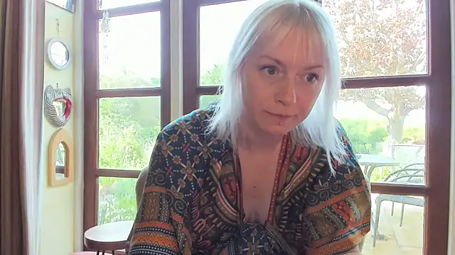 BetterThanYourEx69 online show from May 13, 4:14 pm