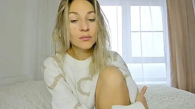 Mona Cruz online show from November 13, 5:44 am