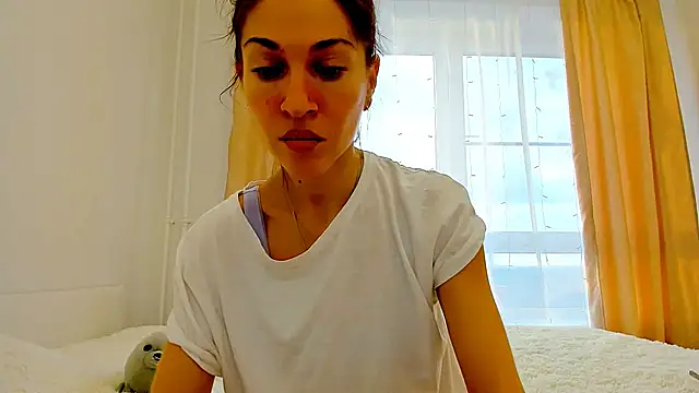 Mona Cruz online show from February 2, 6:04 am